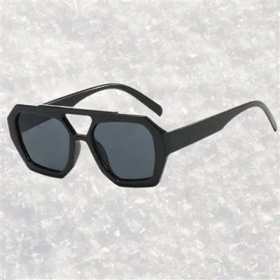 Cermin Mata Hitam Fesyen Wanita Poligon